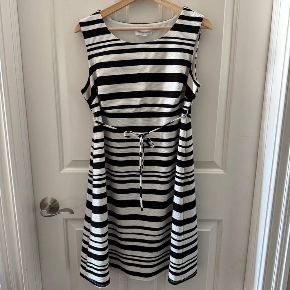 Motherhood Maternity Black and White Sleeveless A-Line Dress